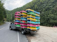 -安吉龙王山峡谷漂流