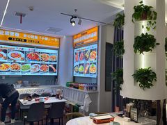 -嗨辣小聚·盘锦河蟹·海鲜烧烤龙虾(盘锦十年好店)