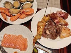 -广州万富希尔顿酒店·感趣自助餐厅·金秋蟹宴生蚝海鲜刺身