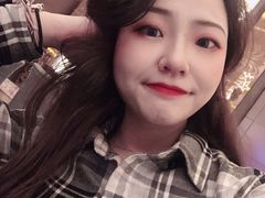 -奈雪的茶(亨特国际广场店)