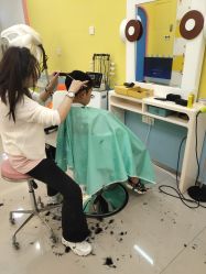 -爆米花儿童美发乐园