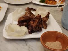 脆皮炸乳鸽-厦门朗豪酒店 · 明阁中餐厅