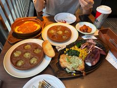 -必胜客(大宁路店)