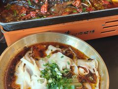 -何师烧烤Pro ·江湖川菜·小龙虾·精酿啤酒(太古里旗舰店)