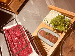 吊龙-左庭右院鲜牛肉火锅(环球港店)