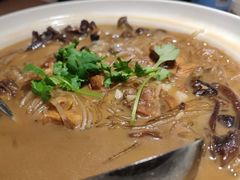 新年家鸡蘑菇炖粉条-四姐妹东北饺子(沙尾路店)