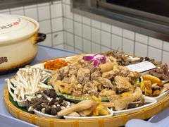 -土连锅·现熬养生汤锅(梁家巷店)