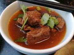 -臻老板牛肉面(光华路SOHO店)