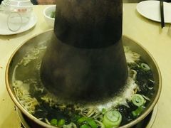 -洞庭洲·防空洞火锅·烧烤·铜锅涮肉(新百广场店)