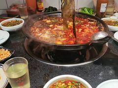 -小饕荟雅安贡椒鱼鲜馆(广福桥店)