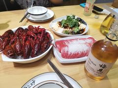 -聚汇三少·龙虾·中餐厅(莫邪路新天地店)