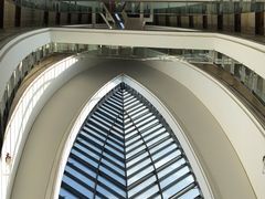 -上海滴水湖皇冠假日酒店