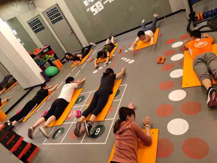 快快智能健身主题店(滨江万家星城店)-"一课时训练一小时,很舒服了