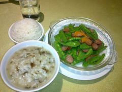 腊味荷兰豆和西湖梅菜粥-福慧慈缘素食餐厅(王府井店)