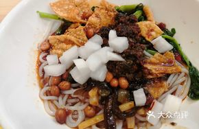 Stir-Fried Snail Noodles