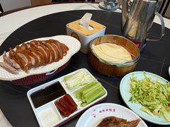 -梅利汴京烤鸭•开封豫菜地标店(东司门店)