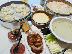 -梅利汴京烤鸭•开封豫菜地标店(东大街店)