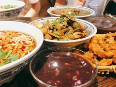 -爆炸头阿姨小四川正宗川味小吃(无任何分店)