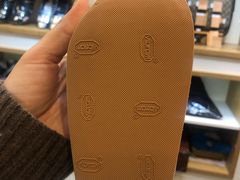 -爱革·洗衣改衣·洗鞋修鞋·洗包修包·奢侈品护理(宝地广场店)