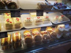 -白玉兰食品甜凤店(合生汇店)