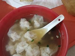 -张阿三馄饨店