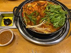 土豆排骨火锅-喇喇排骨火锅·传统韩式脊骨汤(望京西园总店)