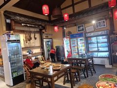 -富正毅三下锅·湘西韵味(天门山索道店)