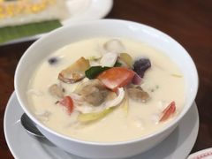 -Dang restaurant (patong phuket)