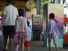 -三亚火车头万人海鲜广场