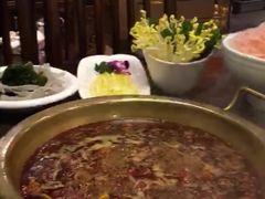 -小天鹅火锅·一线江景洪鼎旗舰店(洪崖洞店)