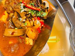 -左庭右院鲜牛肉火锅(金山万达店)
