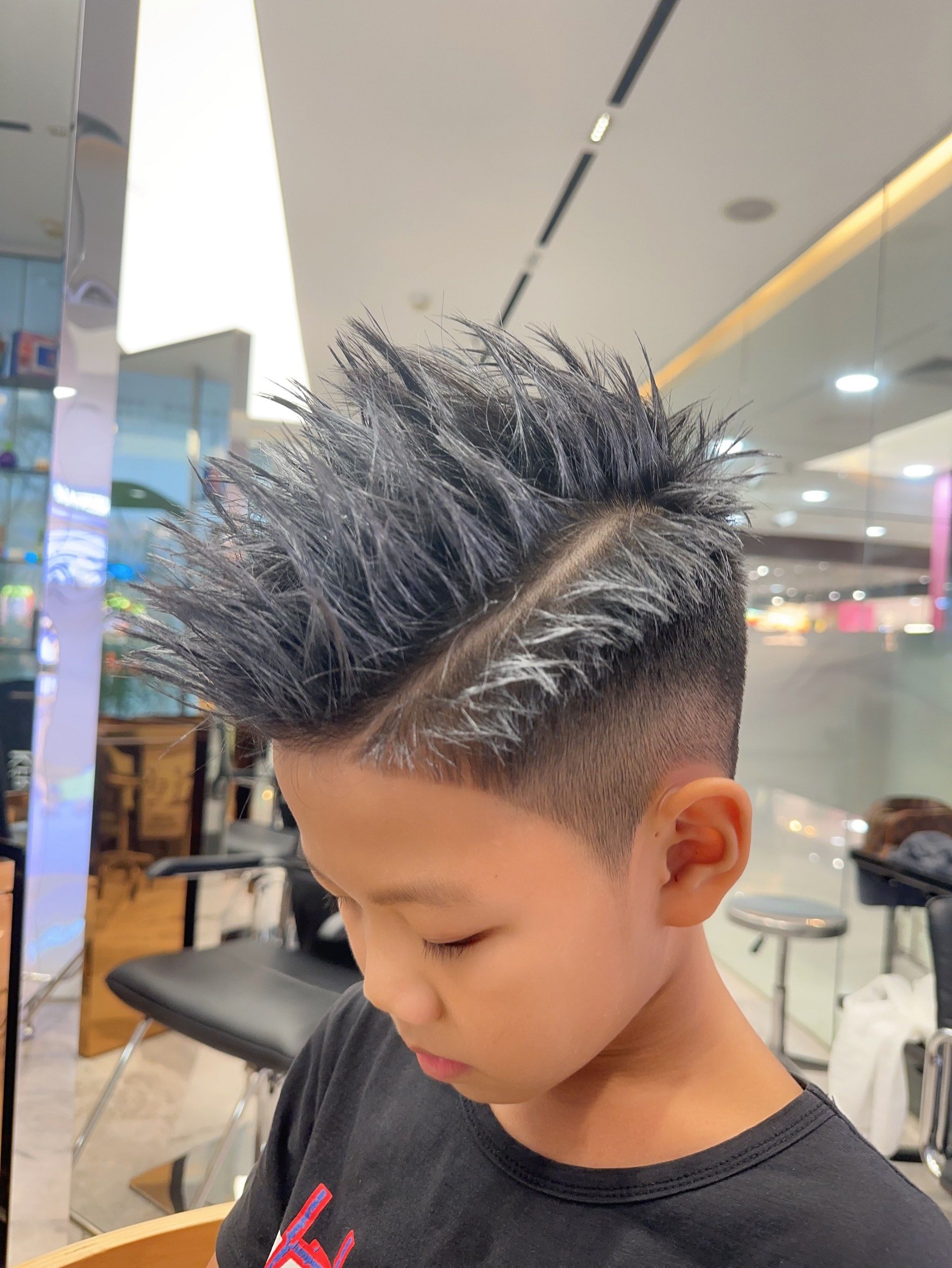 男孩子的个性发型