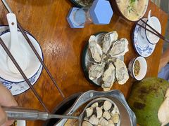 -老何家后安粉·糟粕醋海鲜火锅(三亚湾椰梦长廊店)