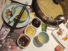 -洪氏嗨捞·猪肚鸡火锅(阳光天地店)