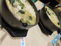 -灵芝妹子海鲜米线(劳动公园店)