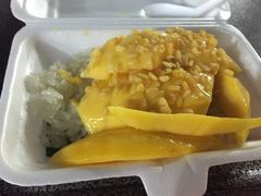 -芒果糯米饭摊子