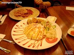 蛋包饭-玛格萝妮比萨屋(四平店)