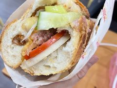 -Bánh Mì Huynh Hoa