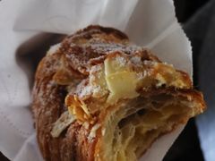 杏仁奶油可颂-PAUL LAFAYET 法式甜品(港汇广场店)