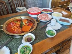 -小天鹅火锅·一线江景洪鼎旗舰店(洪崖洞店)
