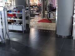 -云柏鞋业(十里堡店)