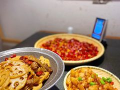 -万重锦·人文川菜馆(骡马市店)