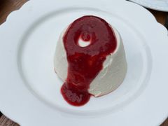 牛奶布丁-Fiume福弥意大利餐厅