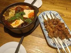 -百年吾吾子手抓肉羊羔肉(山西巷店)