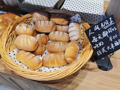-沁屋面包店(人民东路店)