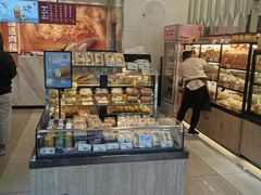 面包甜点陈列柜-皇后饼店(财富广场店)