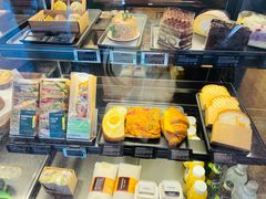 面包甜点陈列柜-星巴克(天津有巢公馆店)