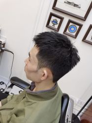 -理昂男士理发店 Barber shop