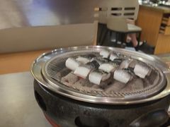 -围炉肉舍•炭烤活鳗•丹东海鲜烤肉(步行街店)