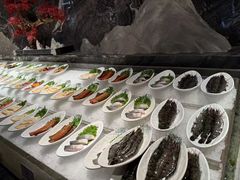 -雍容荟帝王蟹活龙虾展台自助(IFS黑金店)